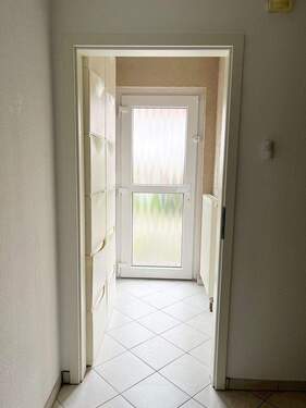 Flur Haustür - Reihenmittelhaus mit 116,00 m&sup2; in Neu-Anspach zum Kaufen