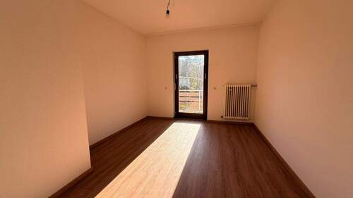 02_Schlafen01 - 3 Zimmer Etagenwohnung in Dorfen