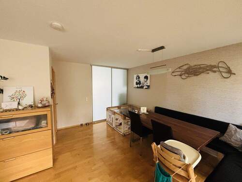 1. OG: Wohn- Esszimmer - 9 Zimmer Reihenmittelhaus zum Kaufen in Fellbach