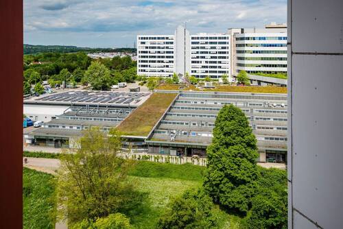 Einkaufszentrum gegenüber - 