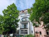 Ostansicht
- Charmante 3-Zimmer-Altbauwohnung mit zwei Balkonen in Freiburg-Herdern
