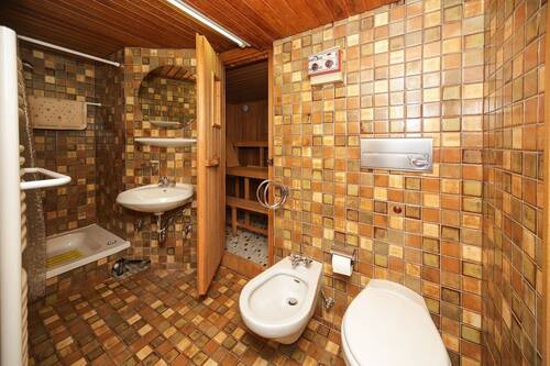 Duschbad im Keller - 