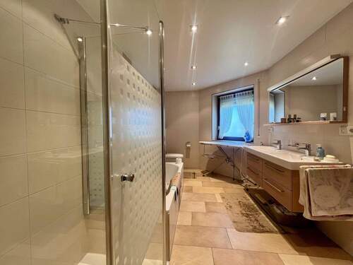 6 Badezimmer EG - 