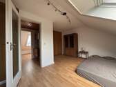 Dachgeschoss (Weitwinkel) - 