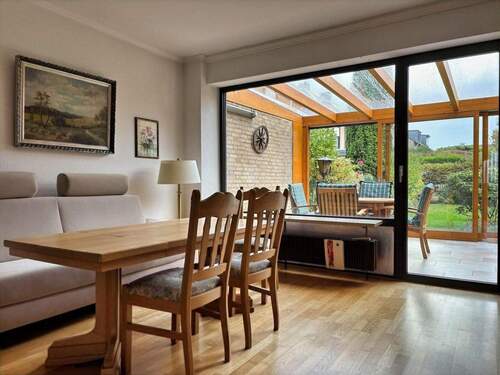 Wohnzimmer - Reihenmittelhaus mit 88,00 m² in Krefeld zum Kaufen