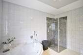 Tageslichtbadezimmer (EG) - 
