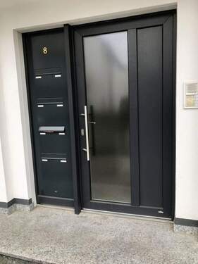 Hauseingangstüre - 