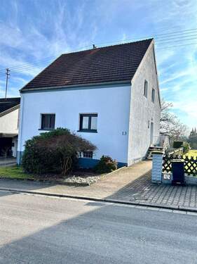 Vorderansicht - Eppelborn-OT: Freist. Einfamilienhaus mit schönem Grundstück