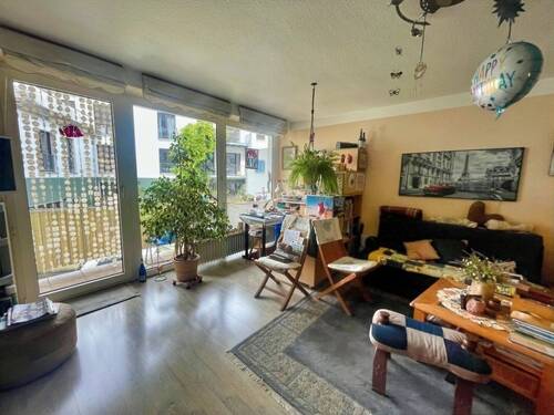Wohnraum - 2 Zimmer Etagenwohnung in Düsseldorf