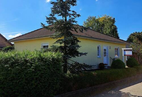 mit pflegeleichtem Garten - 2 Zimmer Bungalow zum Kaufen in Hohenlockstedt