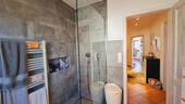 Bad mit Dusche - 