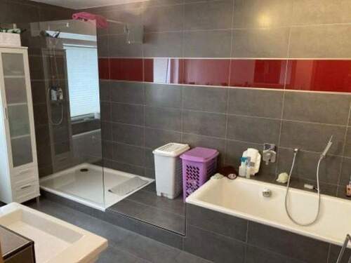 Badezimmer - 4 Zimmer Etagenwohnung in Kreuztal-Fellinghausen