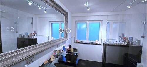 Exklusives Granit Badezimmer - 