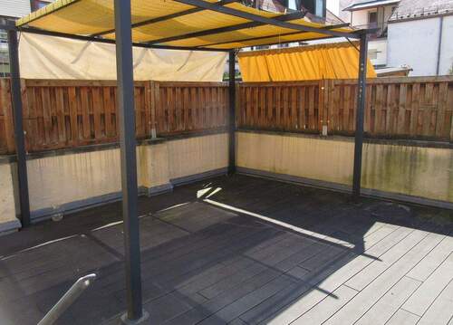 Terrasse mit Pergola - Etagenwohnung in Moosburg