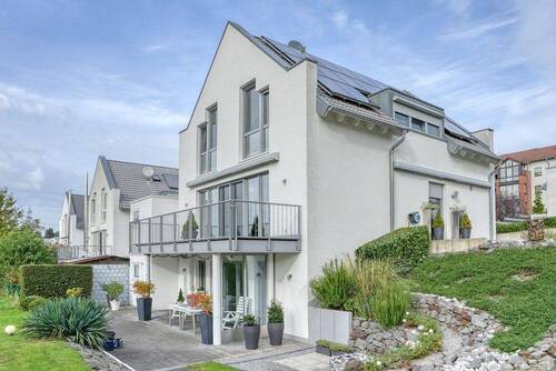 Ansicht Gartenseite - Einfamilienhaus mit 216,00 m&sup2; in Hattingen zum Kaufen