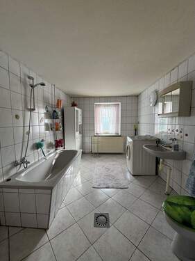 Bad im Erdgeschoss - Einfamilienhaus mit 121,60 m&sup2; in Brand-Erbisdorf / Mittelsaida zum Kaufen