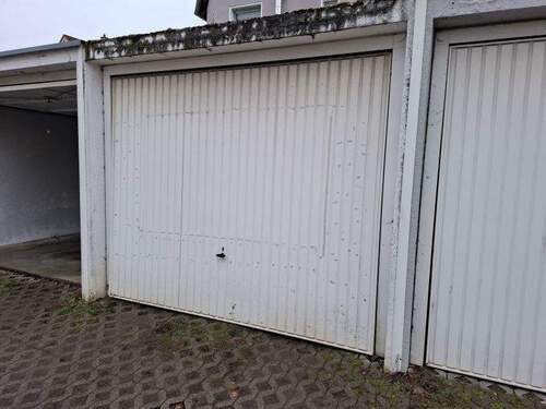 Garage zum Haus (2) - 