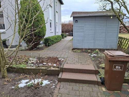 Zuwegung zum Doppelhaus 7a+b - 