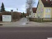 Zufahrt zum Wohngebiet - 