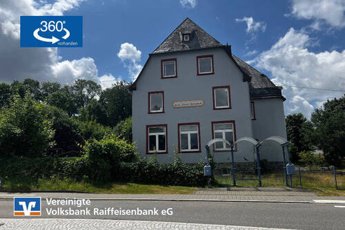 Hof mit Schuppen - 