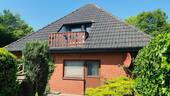 mit Balkon - 8 Zimmer Einfamilienhaus in Klixbüll