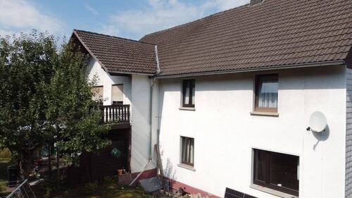 Rückseite - 5 Zimmer Doppelhaushälfte zum Kaufen in Breidenbach