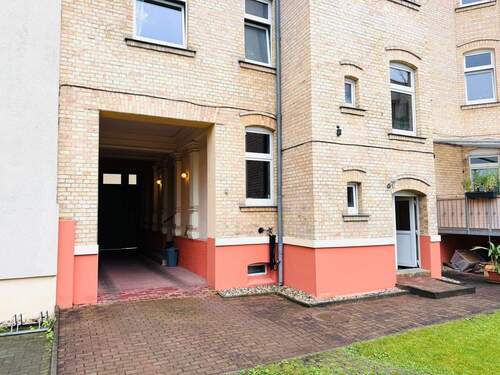 Durchfahrt - Etagenwohnung mit 90,40 m&sup2; in Halle (Saale) zum Kaufen