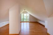 Schlafzimmer im oberen Geschoss.pg - 