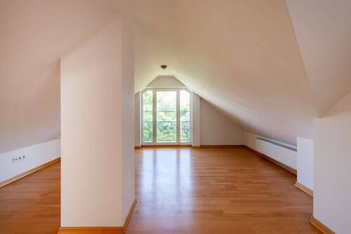 Schlafzimmer im oberen Geschoss.pg - 