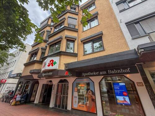 Hausansicht - 8 Zimmer Etagenwohnung zum Kaufen in Stuttgart