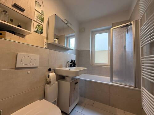Badezimmer - Etagenwohnung mit 86,00 m² in Bad Oeynhausen zur Miete