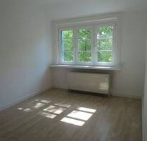 Winterhude 2 Zimmer gedämmte Dachgeschoss Wohnung ( kein Balkon) - Hamburg