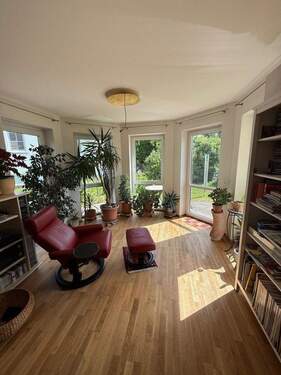 Wintergartenbereich mit Erker - 