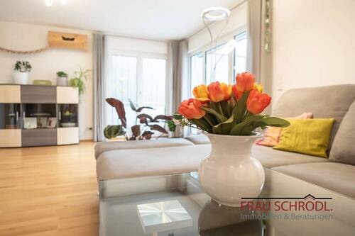 Bild 3 - 4 Zimmer Etagenwohnung in Hilzingen-Twielfeld