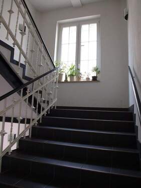 breiter Treppenflur - 