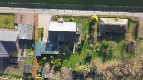 Gesamtansicht/Grundstück - 