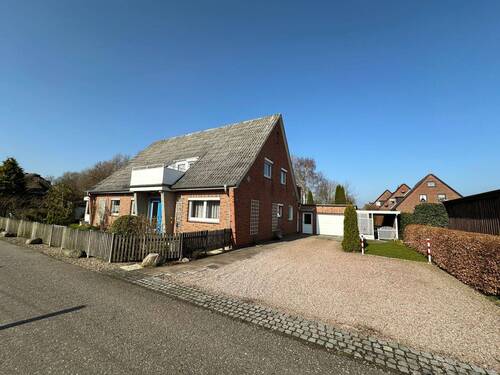 Außenansicht/Auffahrt - 