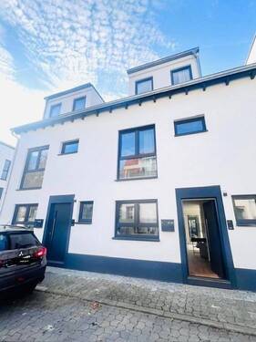 Hausansicht - Modernes Neubau-Townhaus in Mainz