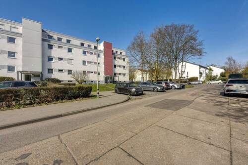 Haus & Straße v. Süd-Ost - 