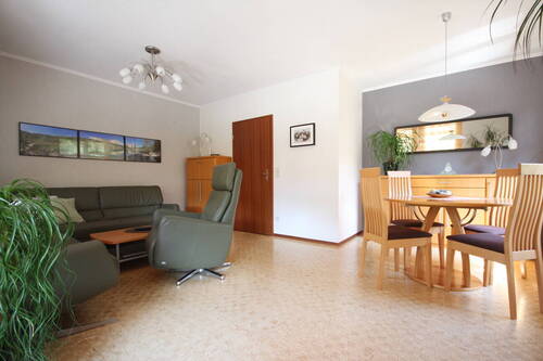 Wohn- Esszimmer - 