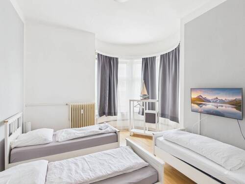 Zimmer - 4 Zimmer Etagenwohnung zur Miete in Bremerhaven / Geestemünde