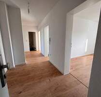 Helle 3-Zimmer-Wohnung mit EBK in Preungesheim mit Ausblick - Frankfurt am Main Bornheim