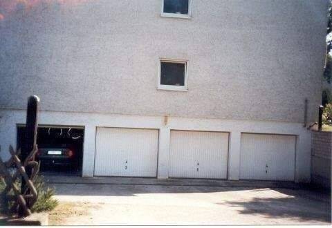 Tiefgaragen mit Zufahrt - 