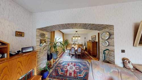 Blick zum Esszimmer - 6 Zimmer Einfamilienhaus zum Kaufen in Dillenburg