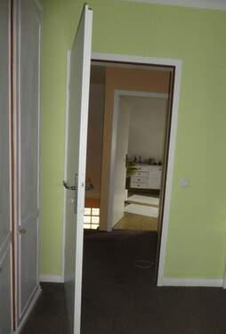 Blick in den Flur/Bad... - 