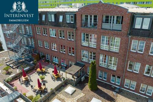 Hinterhof - *lichtdurchflutete 2-Zimmer-Wohnung mit Balkon und Fahrstuhl in Magdeburg*