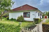Haus fügt sich harmonisch in den Garten ein - 4 Zimmer Einfamilienhaus in Wilhelmshaven