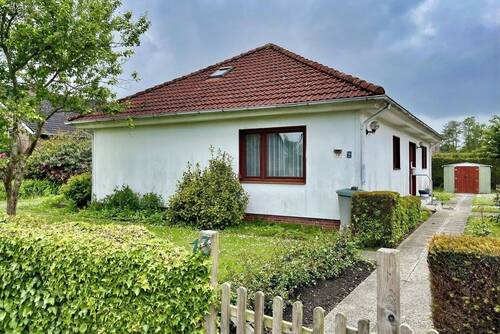 Haus fügt sich harmonisch in den Garten ein - 4 Zimmer Einfamilienhaus in Wilhelmshaven