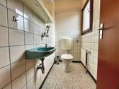 Schön, wenn im Gäste-WC ein Fenster ist - 