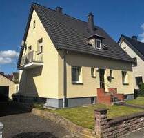 Zweifamilienhaus in Lage - eine gute Kombination aus Gemütlichkeit und Potenzial